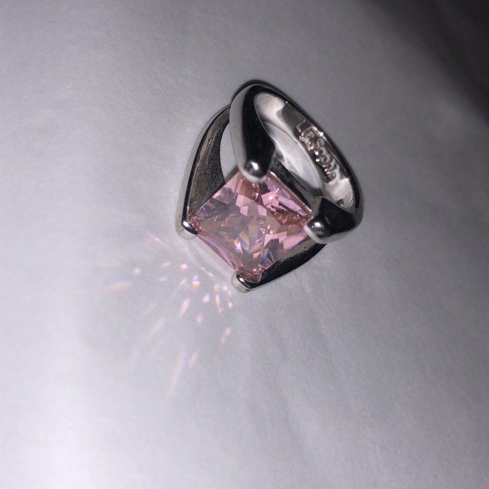 Lia Sophia ring with the pink diamond - Picture 2 of 2